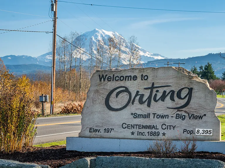 Living the small town feel in the little town of Orting.