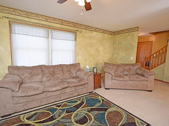 5th image of 399 Lorelei Dr