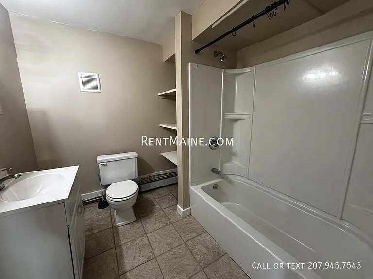 172 College Ave #5 — Photo 9