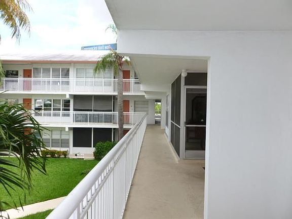 5th image of 1150 NW 30th Ct APT 304