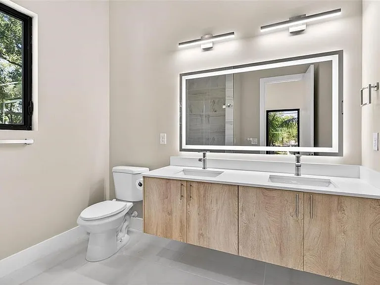 4426 W Euclid Ave — Photo 25