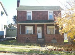 406 7th St, Windber, PA 15963