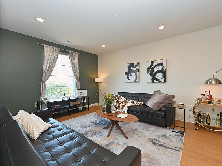 2900 Edwin Way #202 — Photo 12