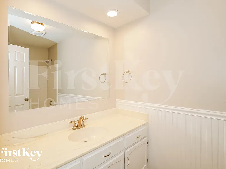 7614 Robin Crest Rd — Photo 13