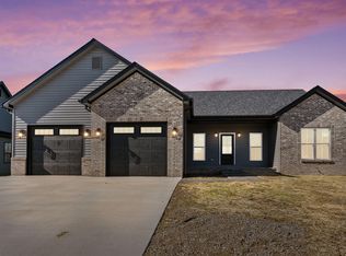 159 Willis Dr, Danville, KY 40422
