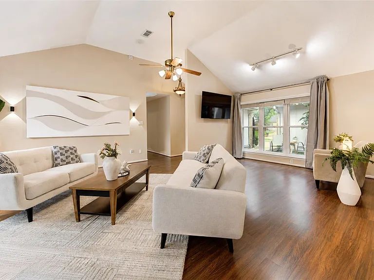 7023 Brockington Dr — Photo 6
