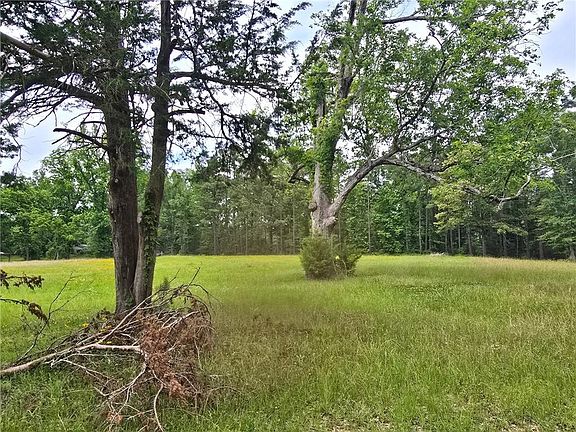 3rd image of 8663 Highway 165