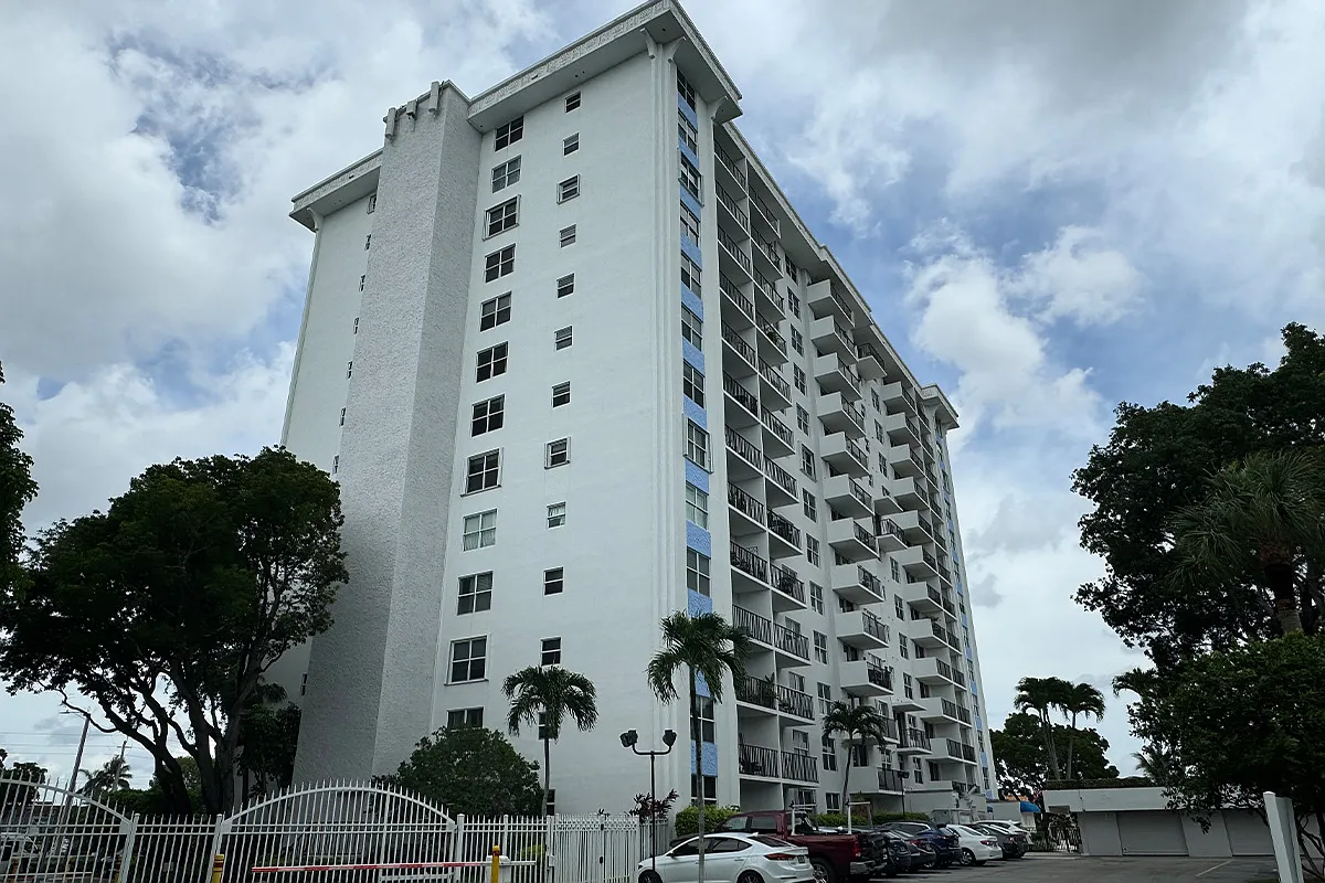 2 bed, 1050 sqft, $2,490 — Photo 1