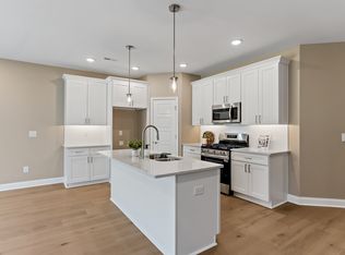 1804 Green Meadows Ln, Lenoir City, TN 37771