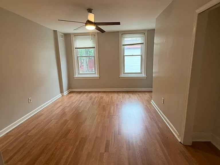 932 N Randolph St #1 — Photo 7