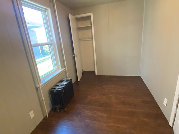4th image of 551 W Washington St APT 1