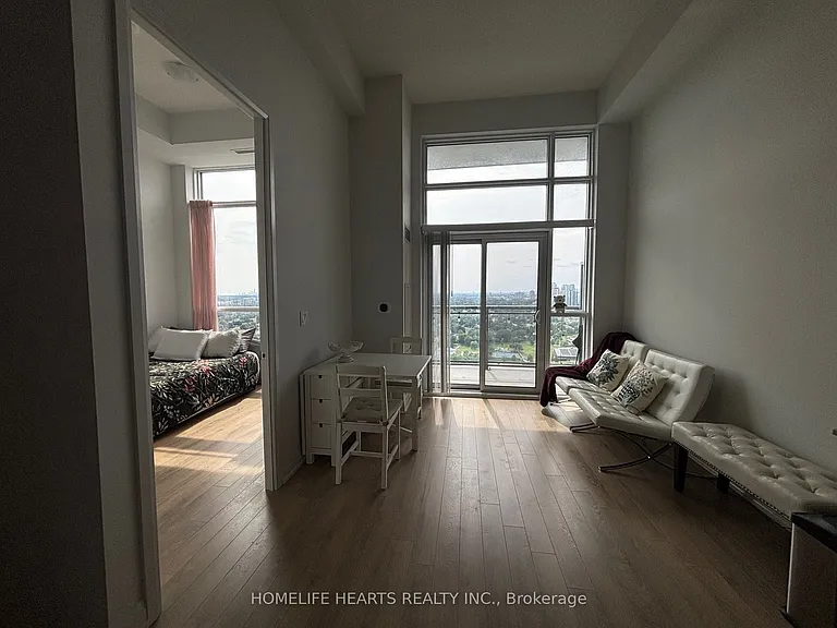 20 Meadowglen Pl E #2806 — Photo 16