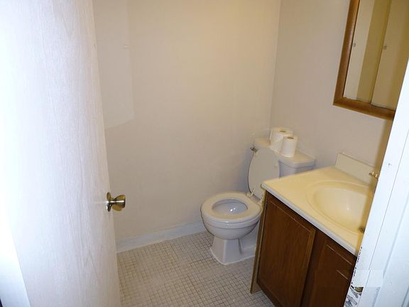 5th image of 182 Waters Edge Dr #101