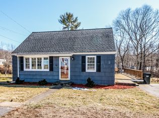 27 Knoll Dr, Groton, CT 06340