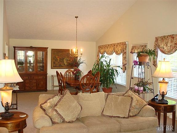5th image of 126 Mockingbird Cir