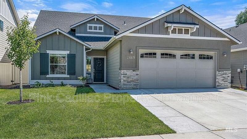 1st image of 2469 E Blackstone Dr