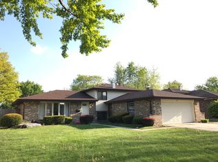 1617 Holly Ave, Darien, IL 60561