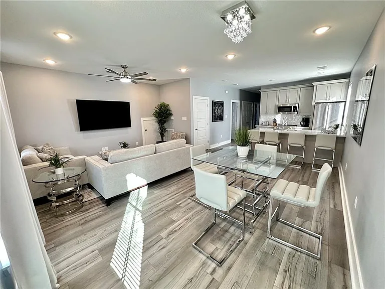 1327 Fats Domino Ave #A — Photo 7