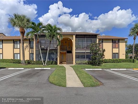 2nd image of 802 Sky Pine Way APT H1
