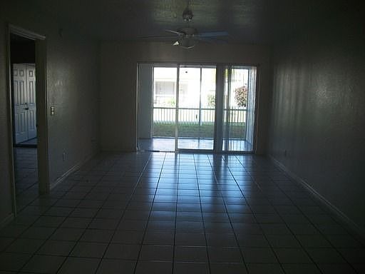 5th image of 514 NE 24th Pl APT 22