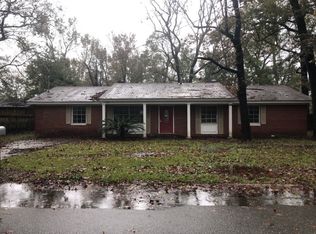 405 Woodglen Cv, Picayune, MS 39466