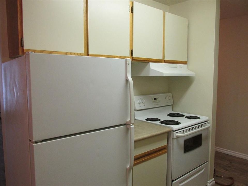 1st image of 3002 56th Ave #202