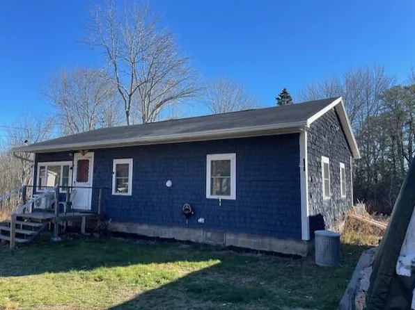 29 Dyer Lane, Gouldsboro, ME 04607