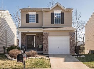 208 Cimarron Ridge Xing, Wentzville, MO 63385