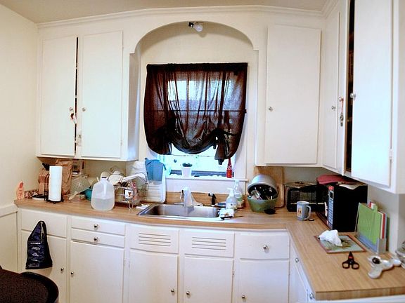 Kitchen with lots of cabinets