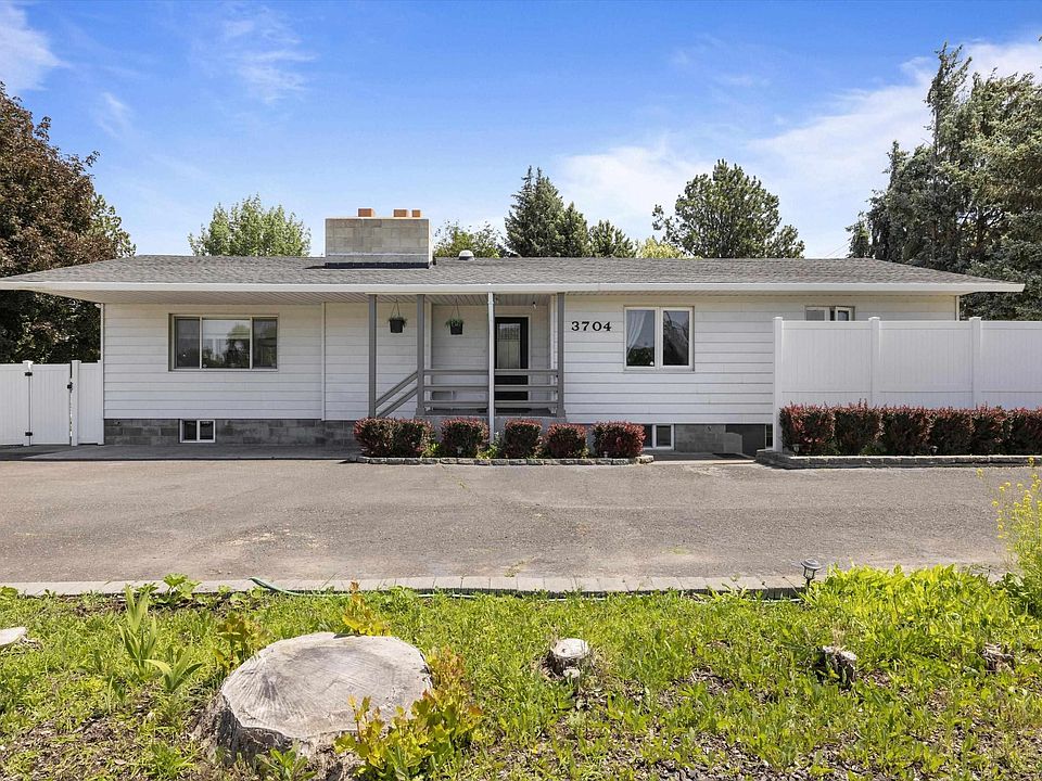 1st image of 3704 W 10th Ave