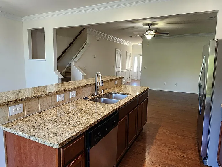 2209 Kirkhaven Rd — Photo 3