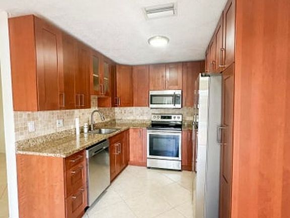 3rd image of 1071 NW 83rd Dr