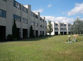 308 Foxfire Dr, Mount Pocono, PA