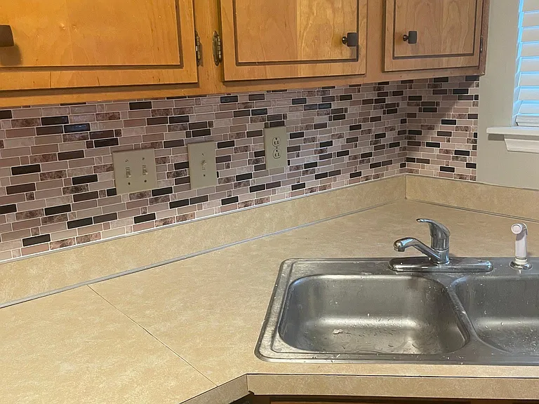 1713 Blandford Dr — Photo 9
