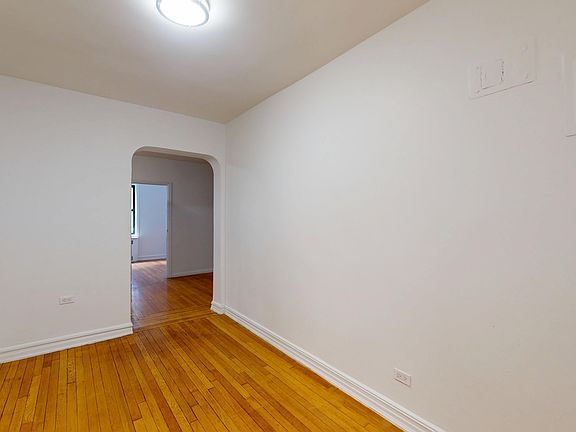 4th image of 40-66 Ithaca St #2B