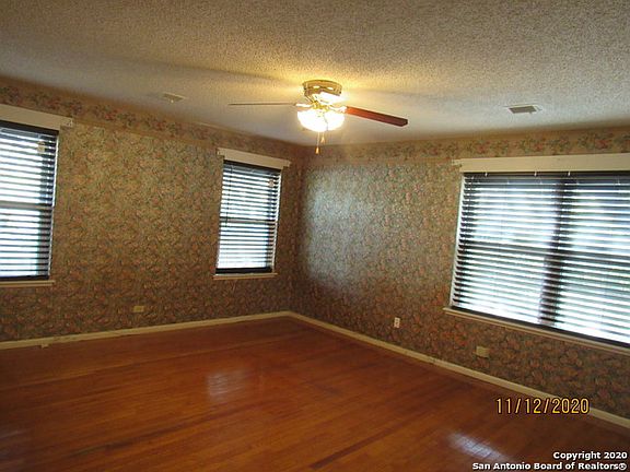 4th image of 106 Highview Dr
