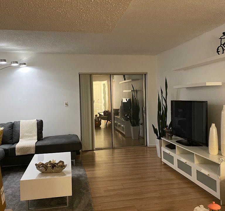 2nd image of 9351 Fontainebleau Blvd APT B302