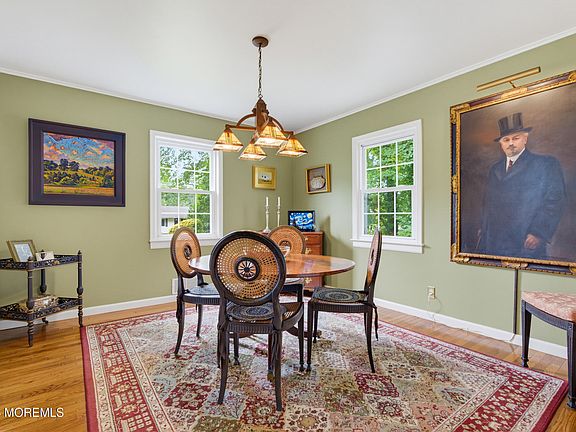 5th image of 456 Brookside Avenue