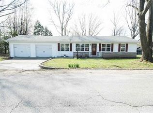 215 Bentley Rd, Vincennes, IN 47591