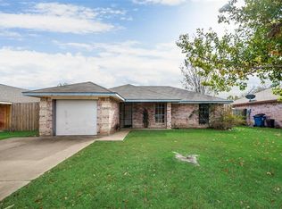 514 Mary Jane Ln, Seagoville, TX 75159