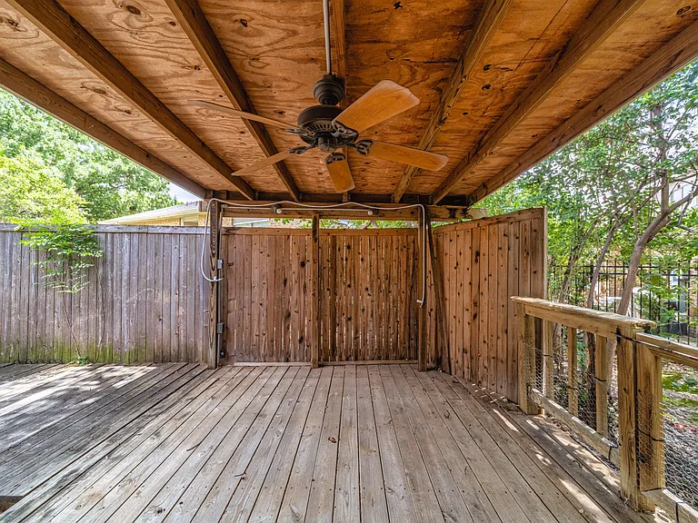 2719 Creek Wood Ct — Photo 16
