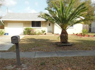 702 2nd St SW, Largo, FL 33770