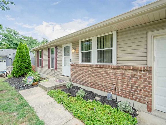 2nd image of 3912 Archer Ct