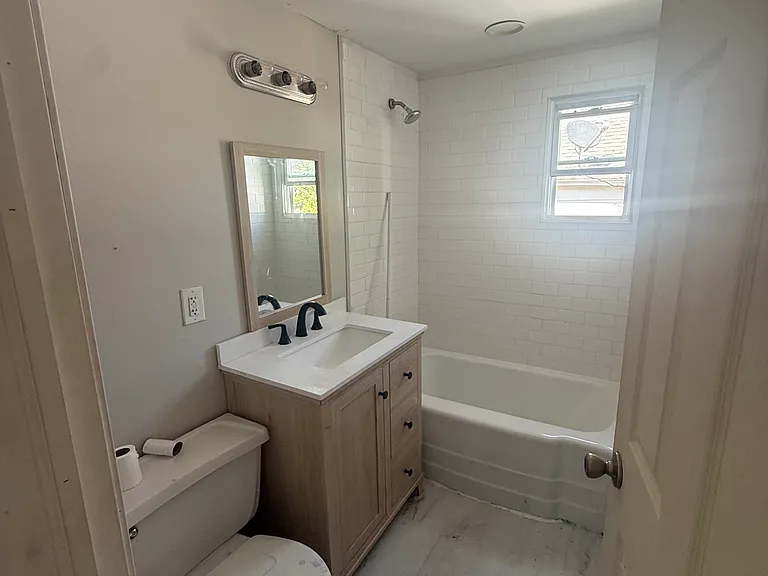 28 Midland St #1 — Photo 5