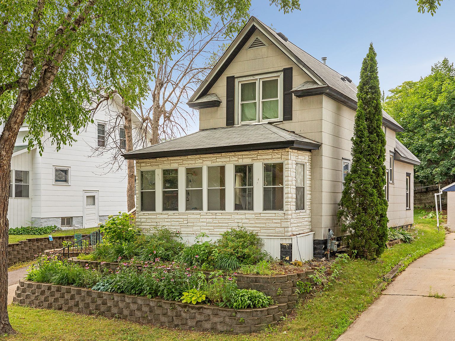 N ー LEOTA 1009 Grotto St N, Saint Paul, MN 55103 | Zillow