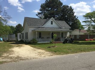 306 N McKay Ave, Dunn, NC 28334