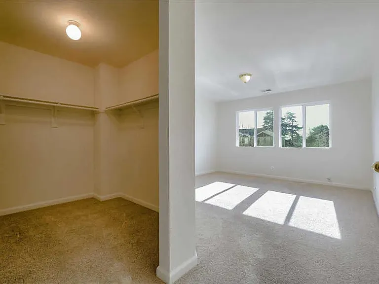 20363 Royal Ave — Photo 20