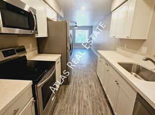 2826 E Capri Cir #4, Mesa, AZ 85204