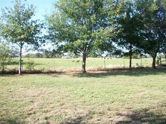 2nd image of 1401 Vz County Road 3816