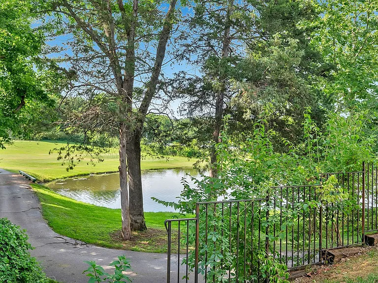 412 Flintlock Ct — Photo 27